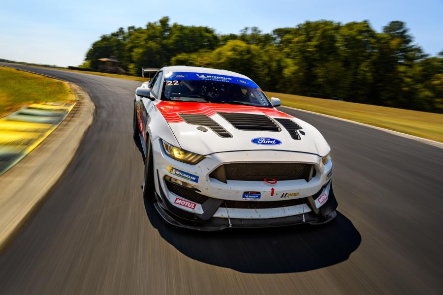  Ford Mustang GT4 Race Car 2016 года  (фото 9 из 10)
